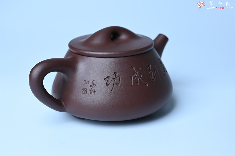 紫砂壶图片：实力派周斌 底槽青全手工精工满瓢壶  范小君徒杨志装饰七骏图 - 美壶网