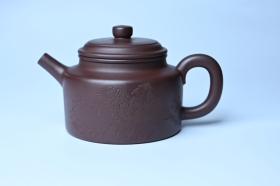 紫砂壶图片：油润底曹青 全手工德中茶壶 装饰人物特文气 - 美壶网