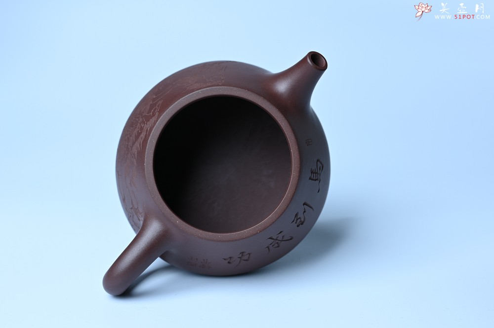 紫砂壶图片：实力派周斌 底槽青全手工精工满瓢壶  范小君徒杨志装饰七骏图 - 美壶网