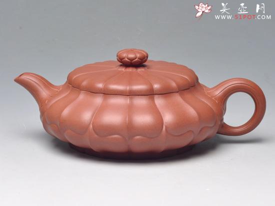 紫砂壶图片:菱花扁古 小红泥  780cc - 美壶网