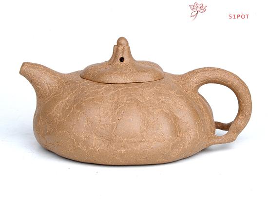 紫砂壶图片:扁树瘿供春壶 容量:350CC 泥料:本山绿泥 - 美壶网