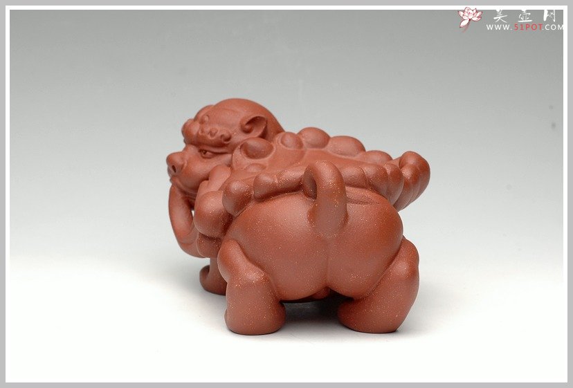 紫砂壶图片：一团和气 狻猊壶托 - 美壶网