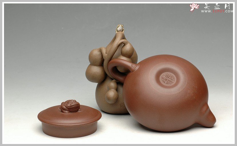 紫砂壶图片：极品老紫泥 道洪风格之金蟾 进宝 - 美壶网