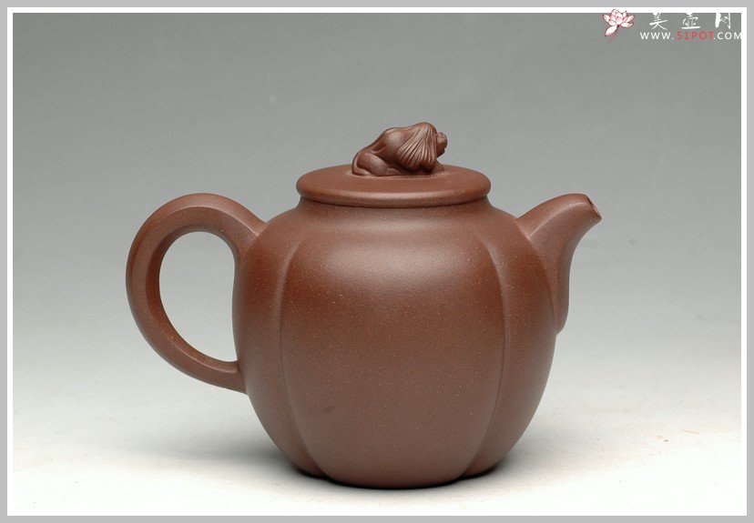 紫砂壶图片：极品老紫泥旺犬招财 - 美壶网