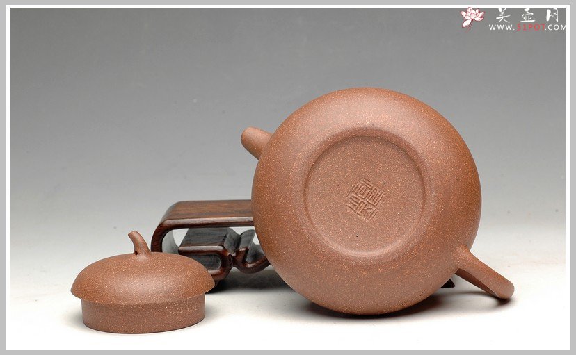 紫砂壶图片：经典之作 风雅俊秀 全手茄段 - 美壶网