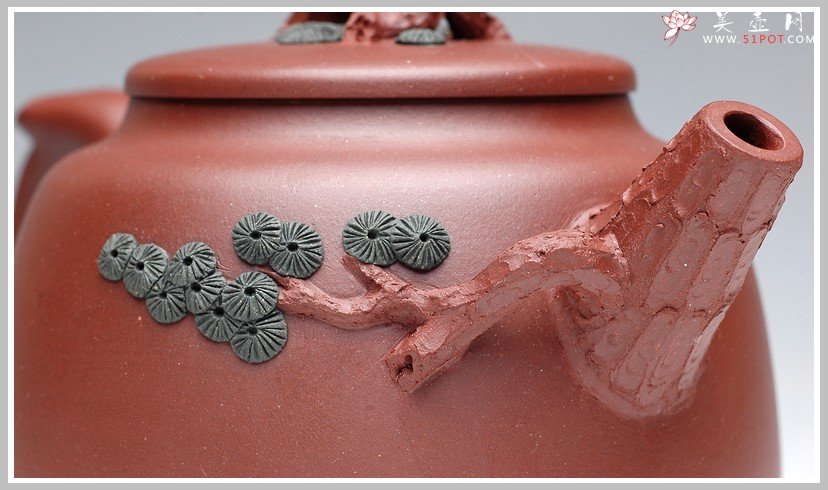 紫砂壶图片：实用把玩佳品    松梅情深 - 美壶网