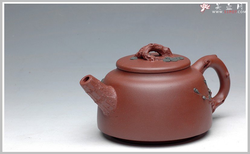 紫砂壶图片：实用把玩佳品    松梅情深 - 美壶网