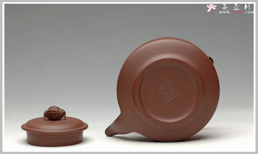 紫砂壶图片：老紫泥 金蟾小提梁 - 美壶网