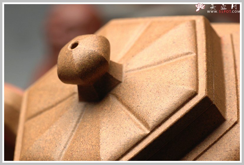 紫砂壶图片：李彦雄老师通景山水 何卫枫实力全手连连高登 - 美壶网