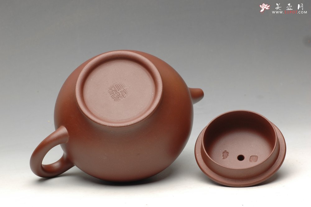 紫砂壶图片：江友明 三式之大亨掇只  辛卯年作品 精品 - 美壶网