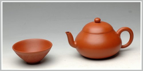 盛益明紫砂壶 古拙之味  全手朱泥梨形  手中无梨式，难以言茗事 原矿朱泥