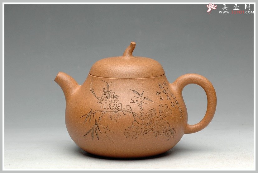 紫砂壶图片：辛卯年力作 国助和石刻绘 段泥全手一捺底玉成窑石匏 饱满可爱 - 美壶网