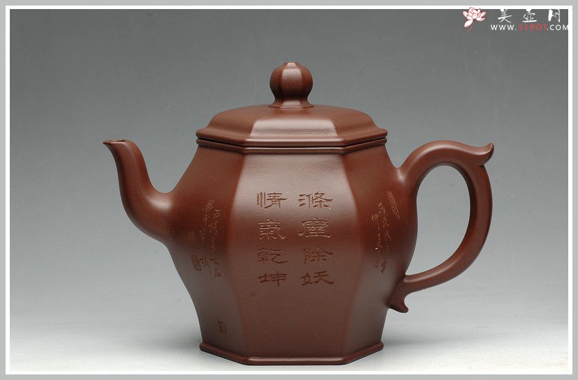 紫砂壶图片：圆润精神 高俊优雅 全手工 古韵方壶 - 美壶网