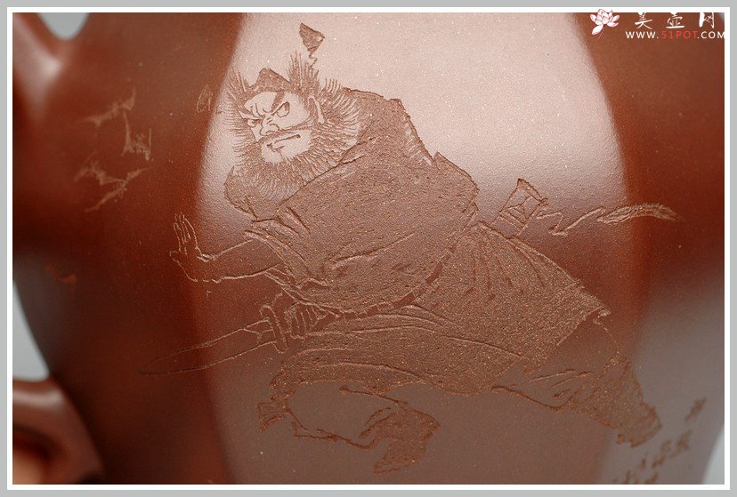 紫砂壶图片：圆润精神 高俊优雅 全手工 古韵方壶 - 美壶网