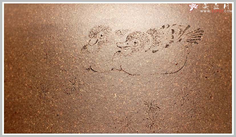 紫砂壶图片：轻巧实用 炮管杀茶 墨陶装饰鸳鸯  全手高德中 - 美壶网