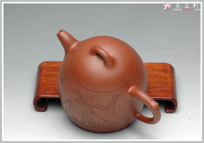 紫砂壶图片：刻绘漂亮 实用佳品 优质清水泥 顾式秦权 - 美壶网