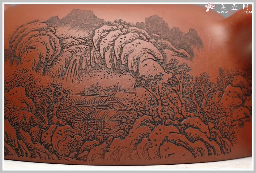 紫砂壶图片：通景山水 经典 全手半月 辛卯年力作 - 美壶网