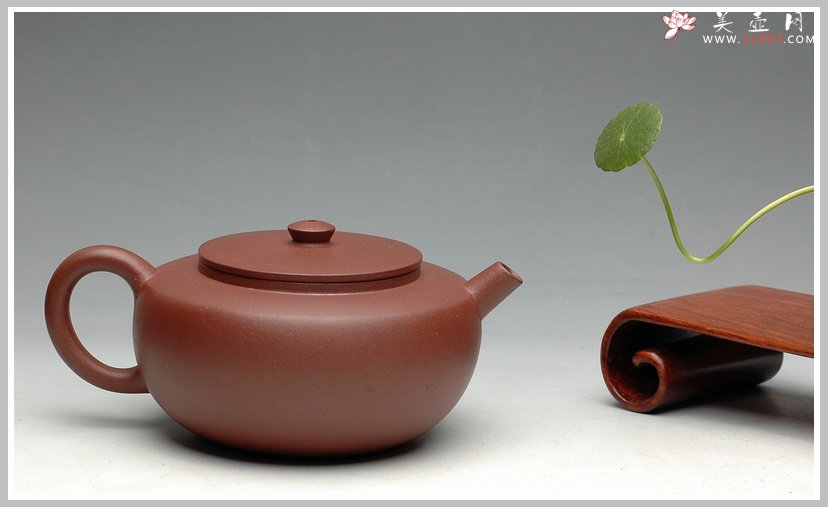 紫砂壶图片：王强爱徒 全手单片折肩 浑厚儒雅 炮管直流 汤婆 - 美壶网