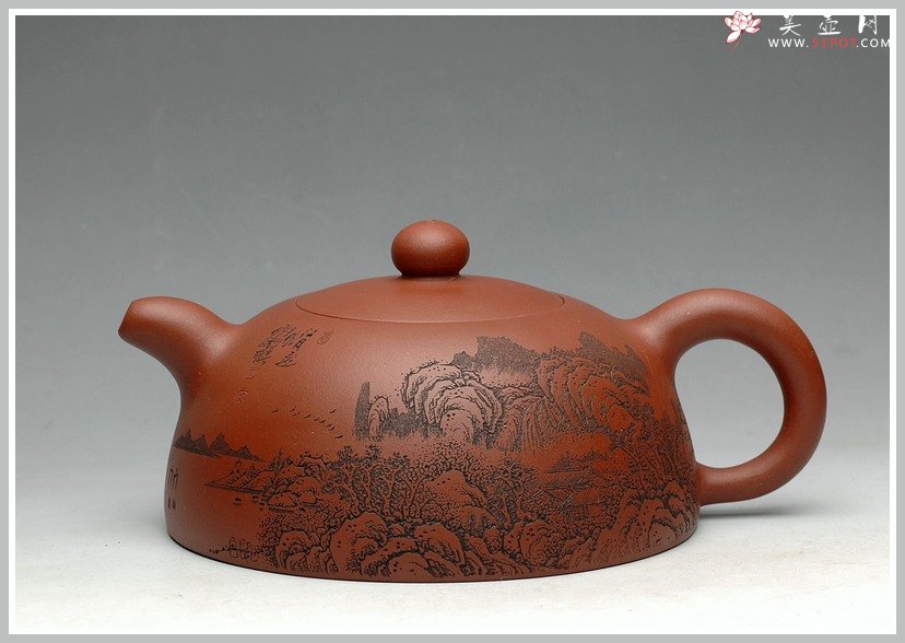 紫砂壶图片：通景山水 经典 全手半月 辛卯年力作 - 美壶网