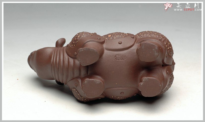 紫砂壶图片：铺金砂 精工 战牛 茶宠 - 美壶网