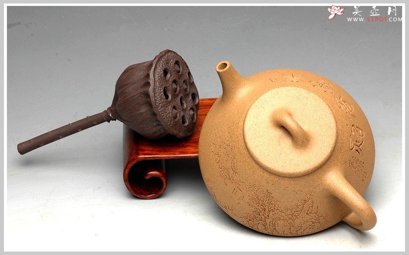 紫砂壶图片：李彦雄装饰山水 福星高照之全手子冶石瓢 骨肉均挺 - 美壶网