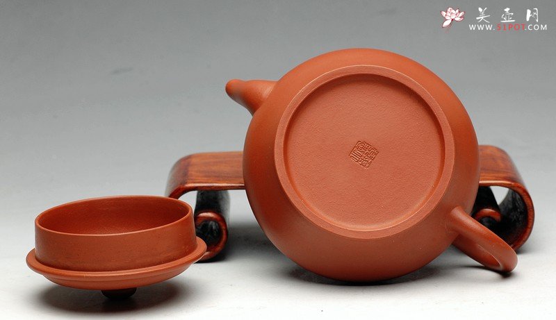 紫砂壶图片：蒋小琴老师新品 清丽婉约 全手老味宫灯 - 美壶网