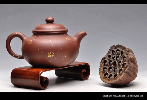 曲峰紫砂壶 线条优美 浑圆饱满 描真金 全手福莲 杀茶利器 原矿紫泥