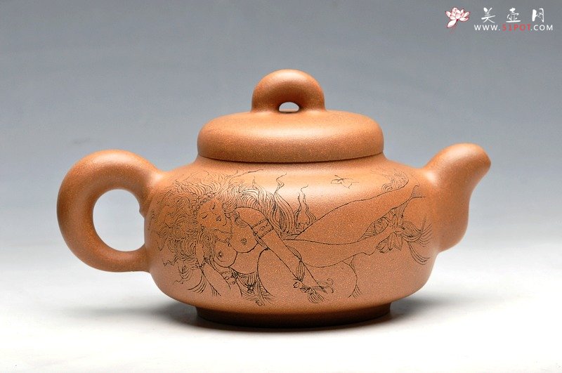 紫砂壶图片：大俗即大雅一套 精品 道洪风格 出水如柱 全手玉璧  - 美壶网