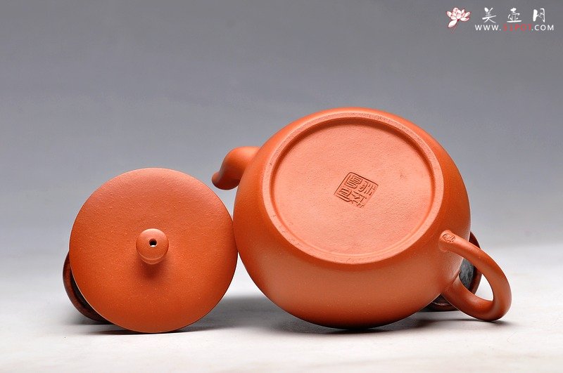 紫砂壶图片：风姿卓越 全手实用茶器之平盖莲子 - 美壶网