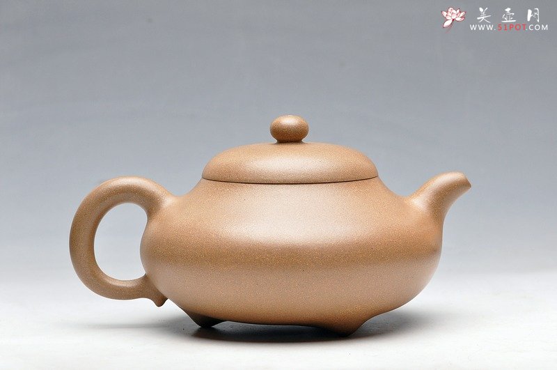 紫砂壶图片：工正 明针优秀 刹凹 霸气的全手三足乳鼎 - 美壶网