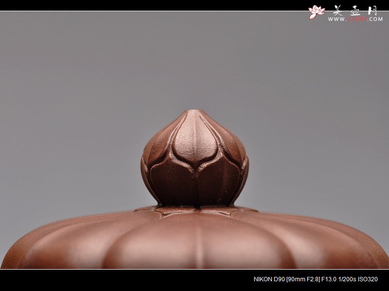 紫砂壶图片：美感十足 稳重 线条明晰 筋囊风采 高合菱 - 美壶网