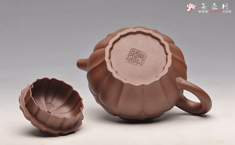 紫砂壶图片：美感十足 稳重 线条明晰 筋囊风采 高合菱 - 美壶网