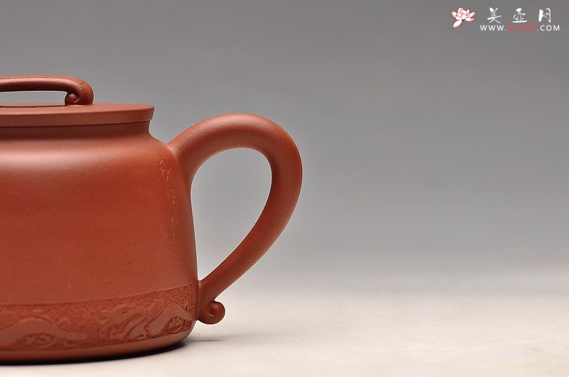 紫砂壶图片：曲峰新作 原创 俊雅挺拔 如意 秦汉遗韵 钱伟刚装饰 - 美壶网