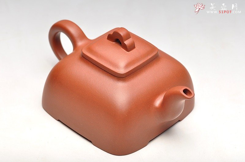 紫砂壶图片：强强联合 国工师陈宏林装饰  全手经典孤菱 珍藏精品 - 美壶网