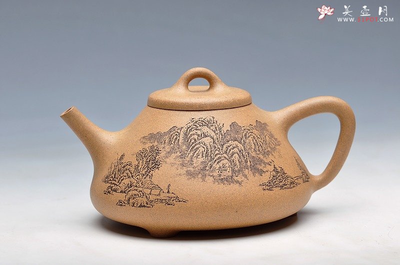 紫砂壶图片： 精神刚挺 全手子冶石瓢 无限诗情烟雨中 - 美壶网