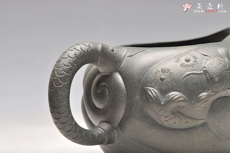 紫砂壶图片： 鱼化龙公道杯 仅1件 已出 - 美壶网