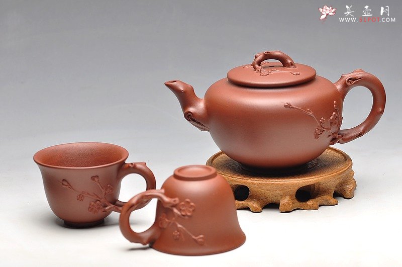 紫砂壶图片：清雅淡香 红皮龙 全手咏梅套组  - 美壶网