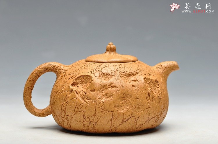 紫砂壶图片：老段泥 古朴灵气 融然  全手工灵芝龚春 瓜纽龚春 - 美壶网
