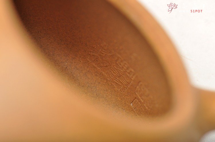 紫砂壶图片：李彦雄装饰山水 无限风光在险峰之全手子冶石瓢  淡雅 - 美壶网