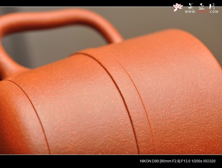 紫砂壶图片：经典作品 古朴典雅  全手花樽 - 美壶网