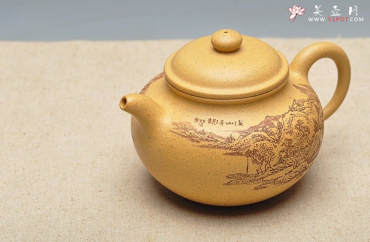 紫砂壶图片：古朴经典 儒雅得体 通景山水 莲子 - 美壶网