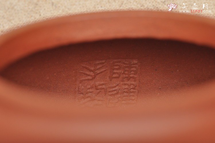 紫砂壶图片：简约不简单 素雅静品 全手工上桥圆腹 - 美壶网