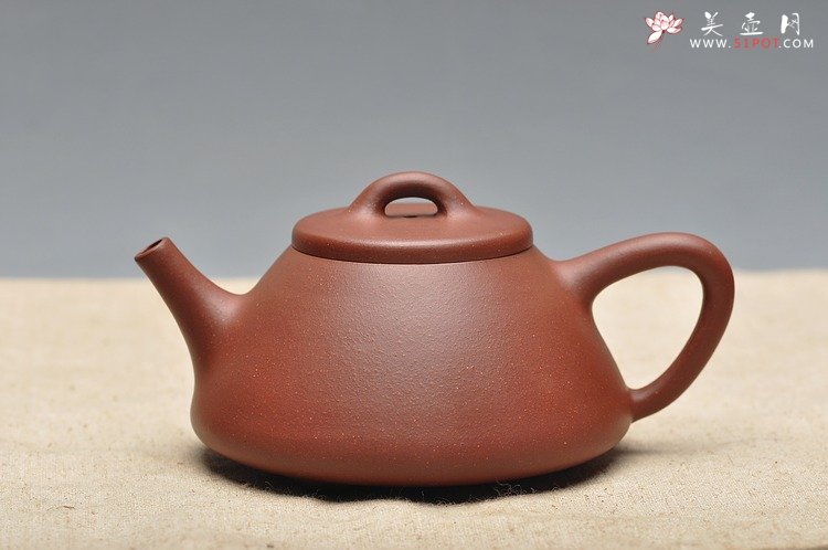 紫砂壶图片：石瓢主义 舒展文气 优质底槽青 全手子冶石瓢 - 美壶网