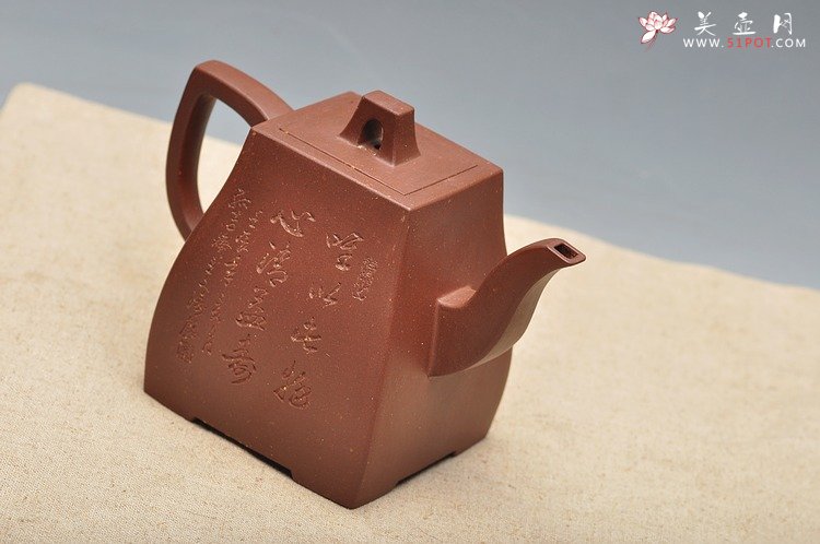 紫砂壶图片：神骏飘逸 气度非凡 全手工方中云壶 珍藏佳品 - 美壶网