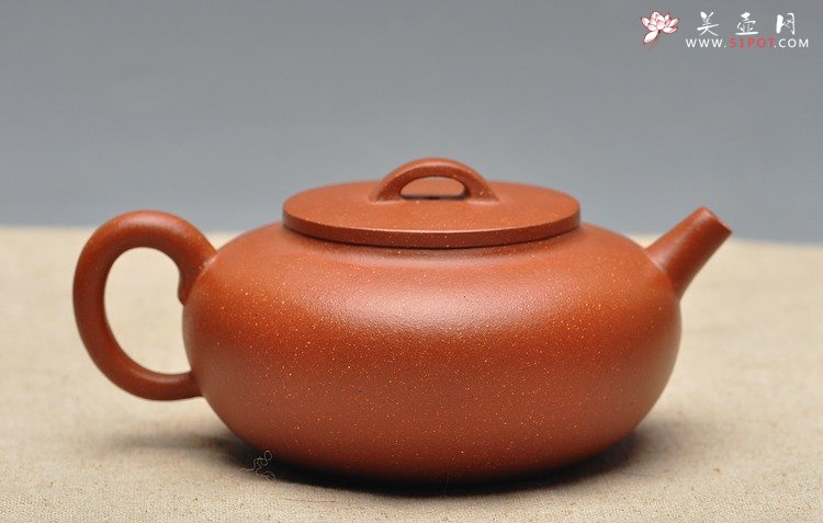 紫砂壶图片： 流畅自然 别具匠心 全手卧轮 新品尝鲜 - 美壶网