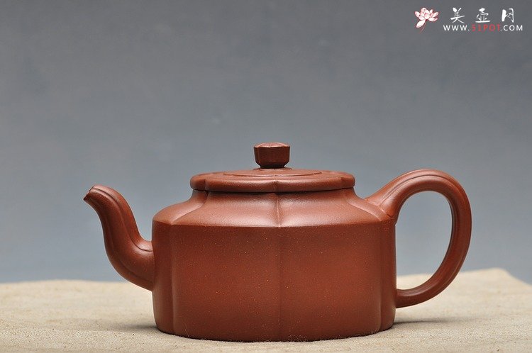 紫砂壶图片：经典筋囊器 何卫枫新作  精品梅花周盘 - 美壶网