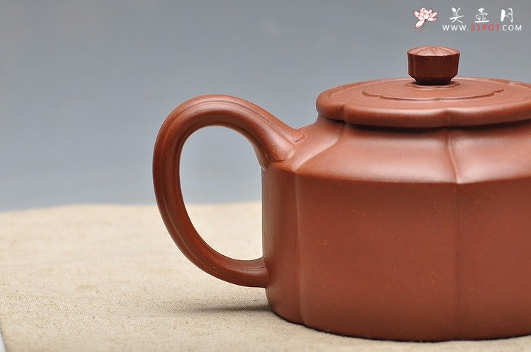 紫砂壶图片：经典筋囊器 何卫枫新作  精品梅花周盘 - 美壶网