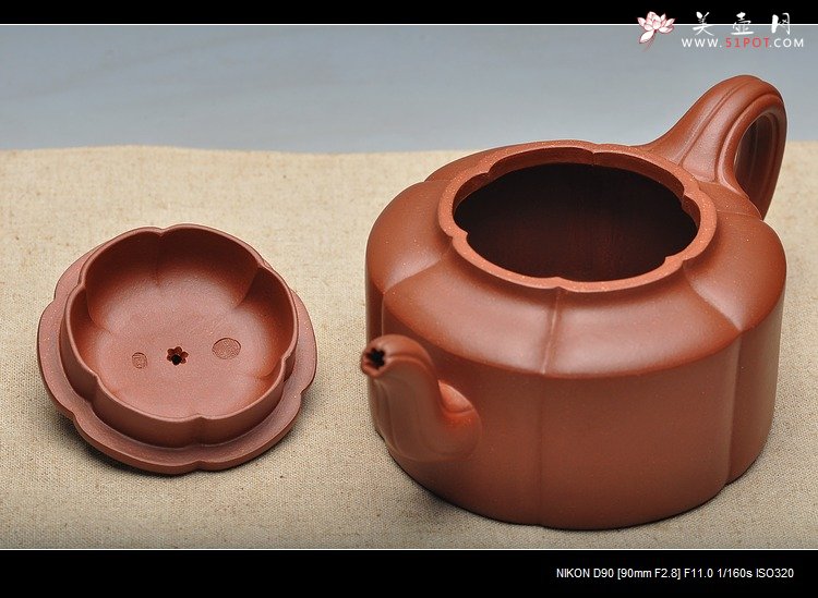 紫砂壶图片：经典筋囊器 何卫枫新作  精品梅花周盘 - 美壶网