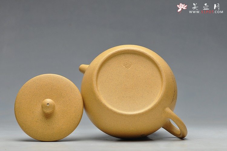 紫砂壶图片：墨陶装饰  王翔山水  全手古柿 淡雅得趣 - 美壶网