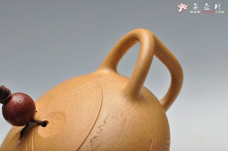 紫砂壶图片：摹玉成窑之味 深得其妙 李彦雄装饰 全手东石逸品 曲峰原创 - 美壶网